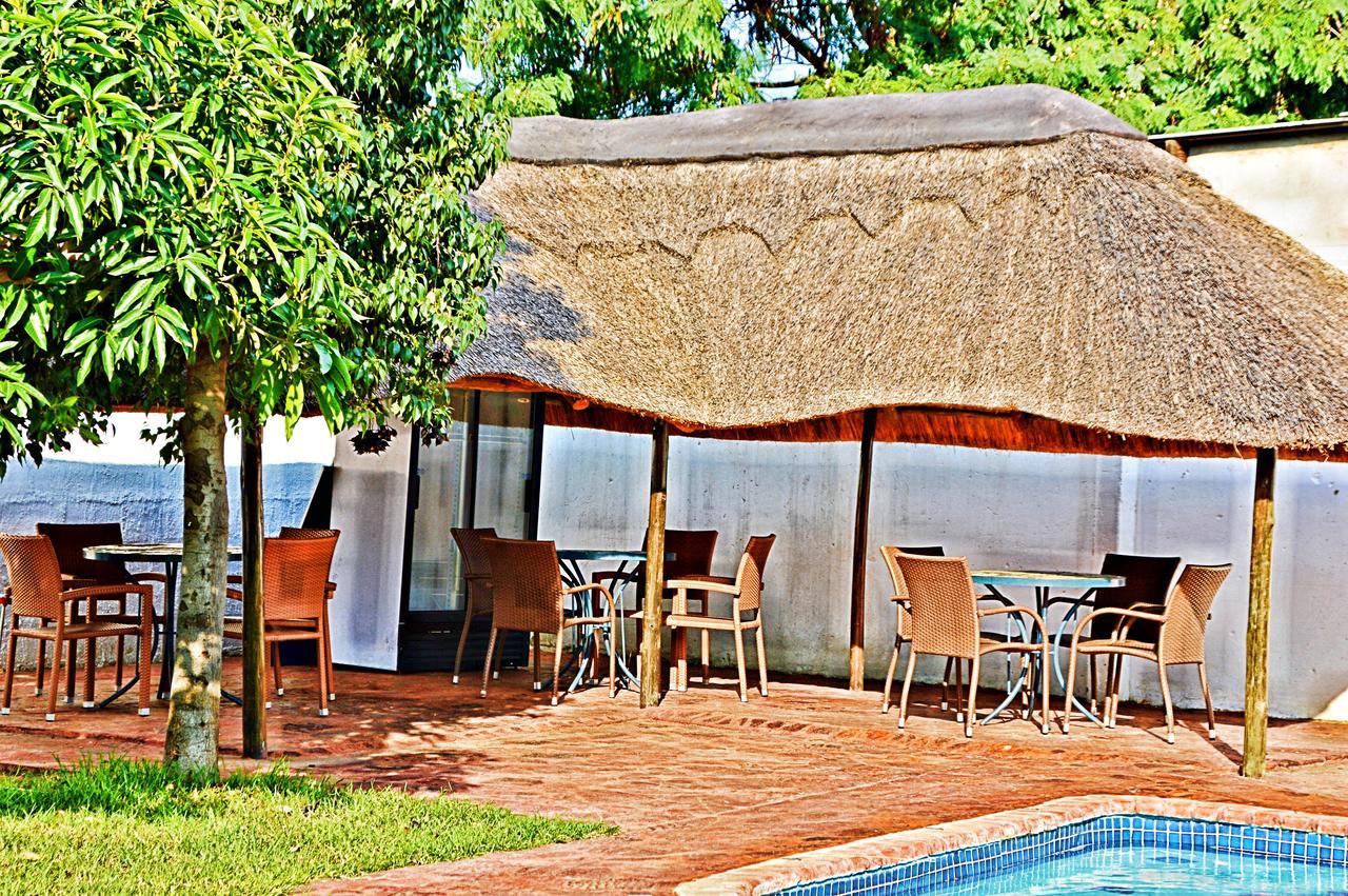 Cosy Palms Bed and Breakfast Γκαμπορόνε Εξωτερικό φωτογραφία