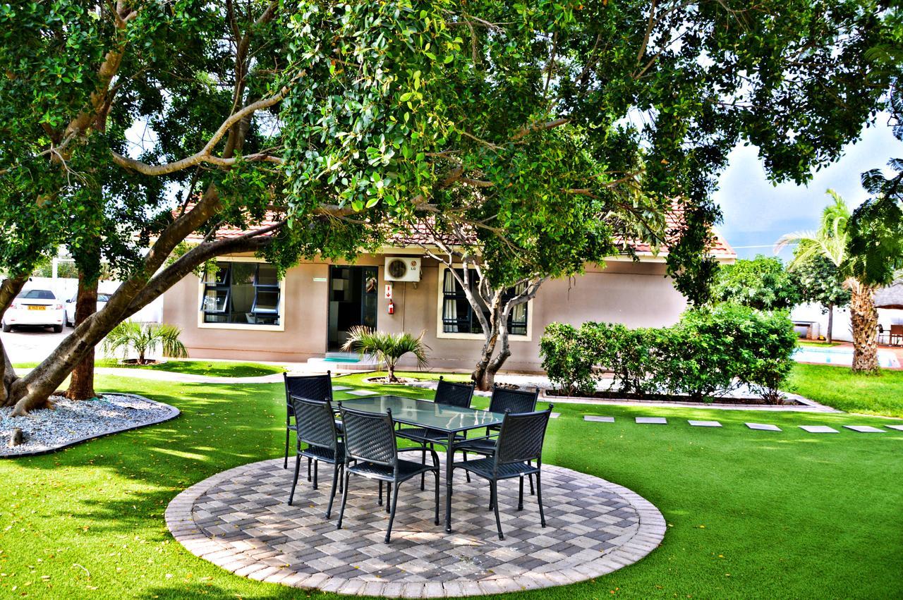 Cosy Palms Bed and Breakfast Γκαμπορόνε Εξωτερικό φωτογραφία