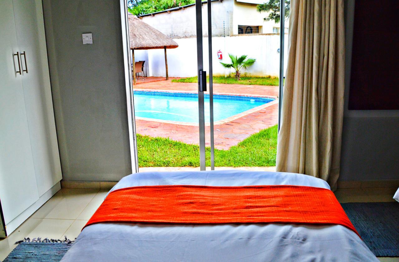 Cosy Palms Bed and Breakfast Γκαμπορόνε Εξωτερικό φωτογραφία