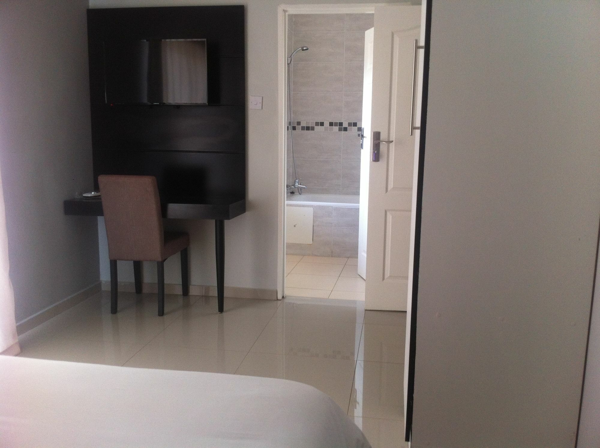 Cosy Palms Bed and Breakfast Γκαμπορόνε Εξωτερικό φωτογραφία